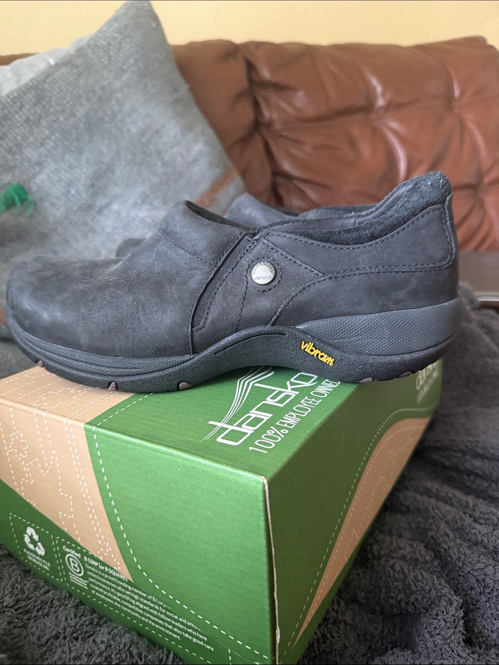 dansko Celeste Milled Nubuck Black Waterproof Clog - Size 37 (6.5-7) - Like new